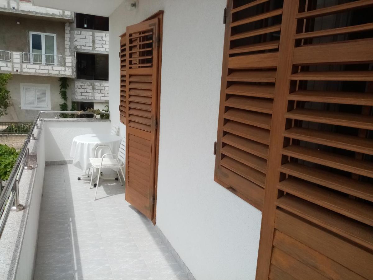 Apartments Iva Baška Voda Exteriör bild
