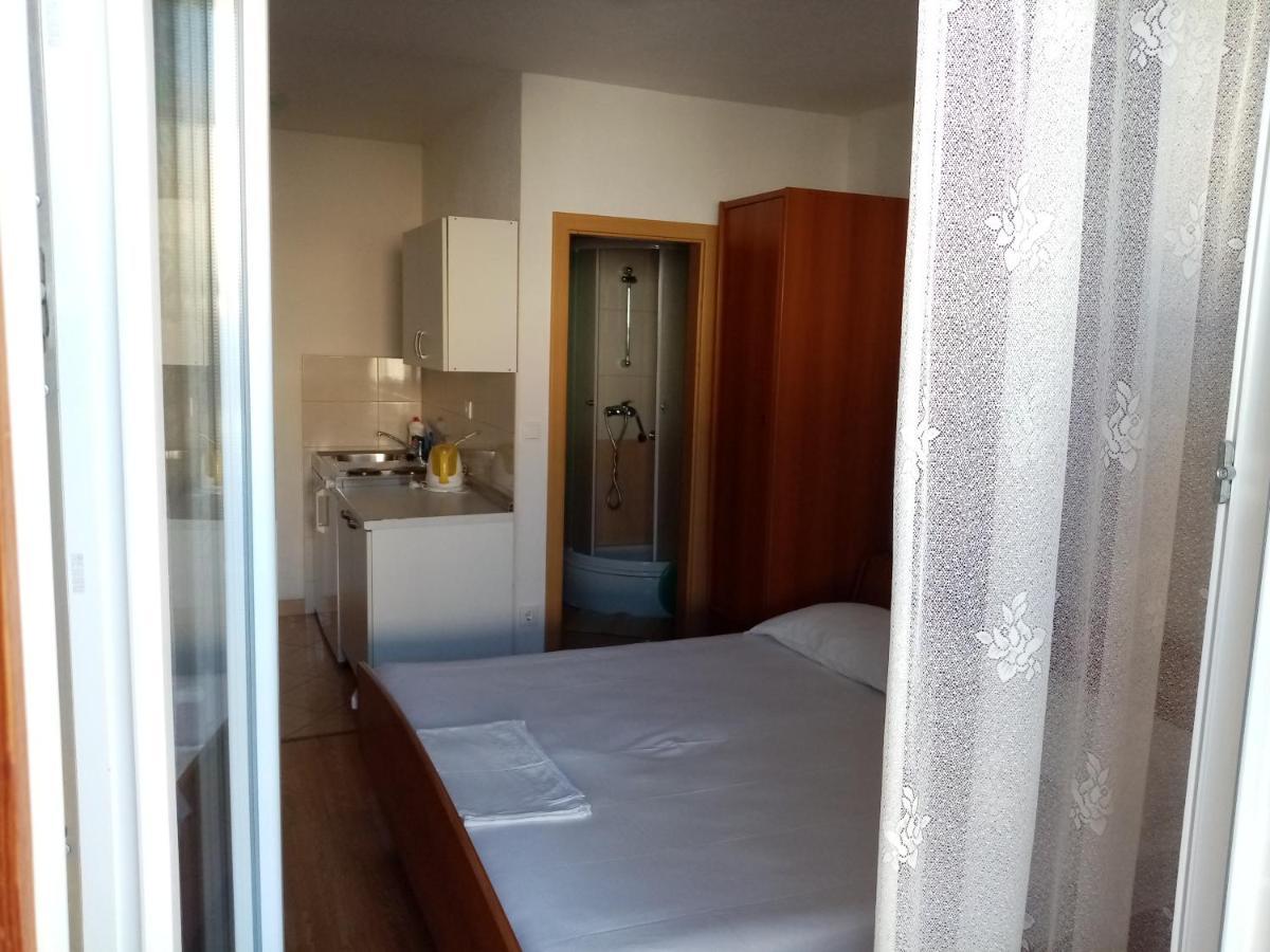 Apartments Iva Baška Voda Exteriör bild