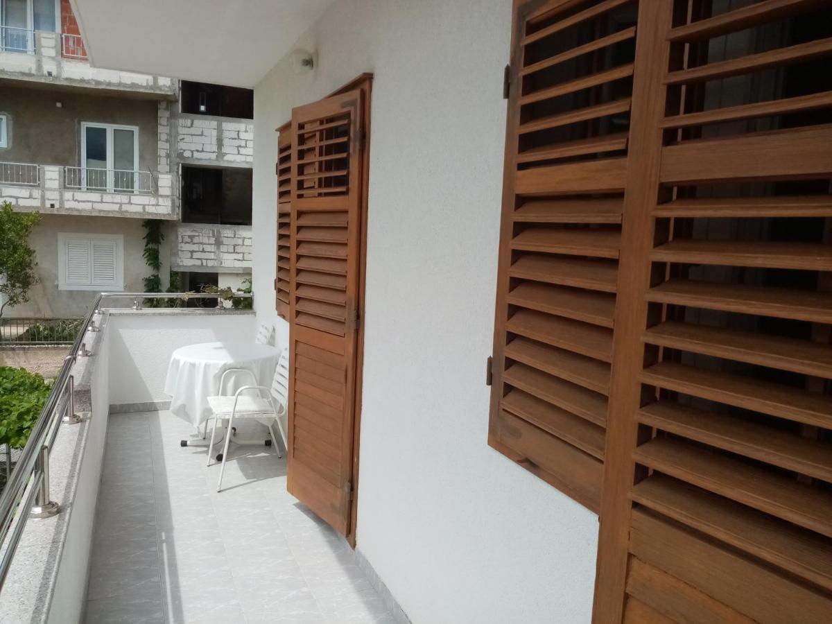 Apartments Iva Baška Voda Exteriör bild